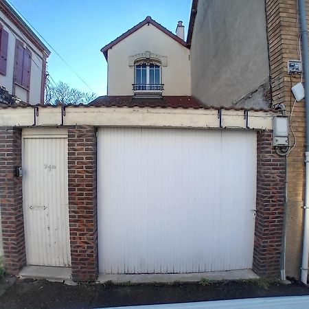 Ferienwohnung Les Etapes Chartraines Parking Wifi Jaccuzi Chartres Exterior foto