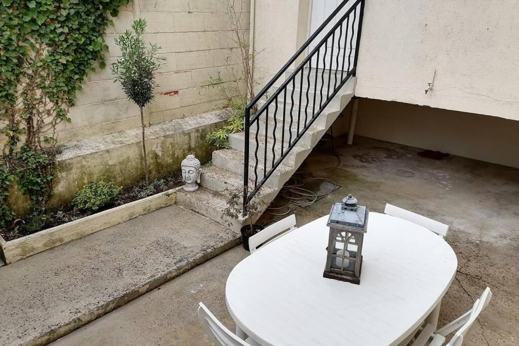 Ferienwohnung Les Etapes Chartraines Parking Wifi Jaccuzi Chartres Exterior foto