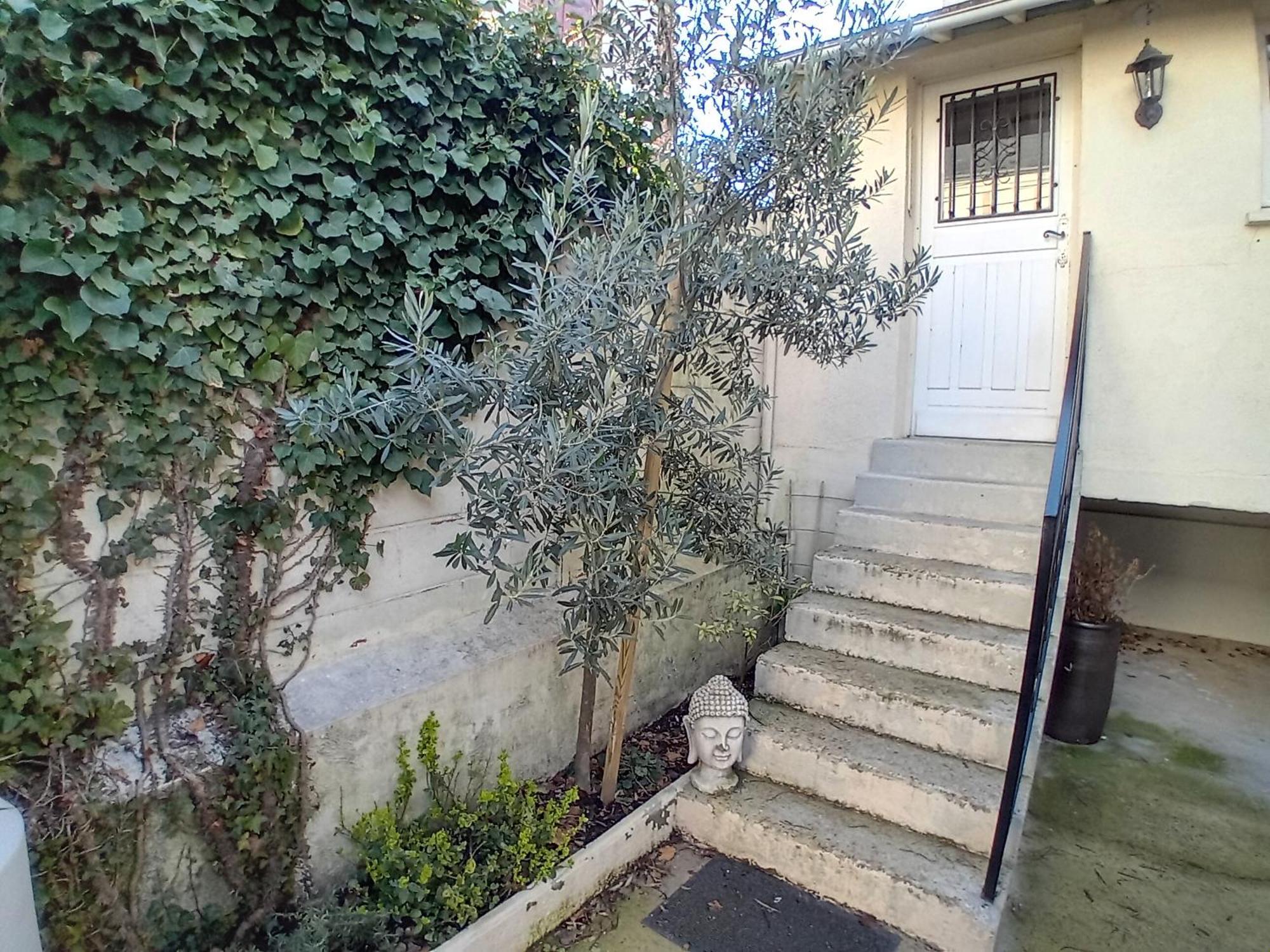 Ferienwohnung Les Etapes Chartraines Parking Wifi Jaccuzi Chartres Exterior foto